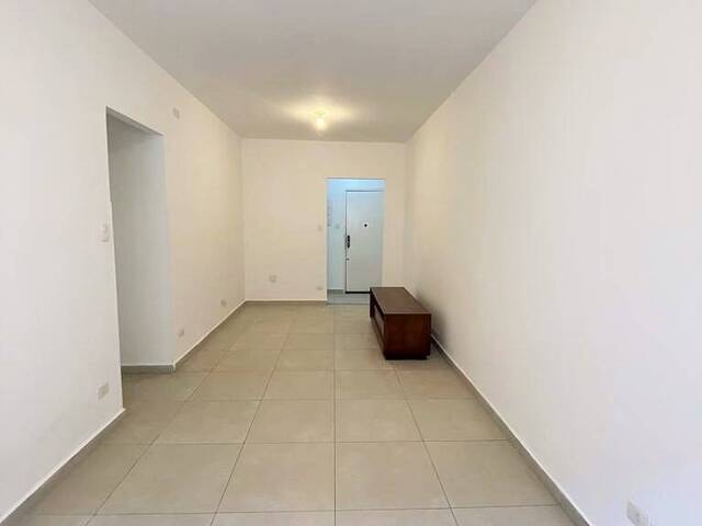#120 - Apartamento para Locação em Santos - SP - 1